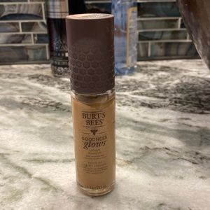 Burt’s Bees Foundation - Almond Beige